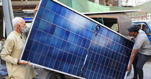Pakistan Mein Solar Panel Imports Ka Boom — 2025 Ki Nayi Wave